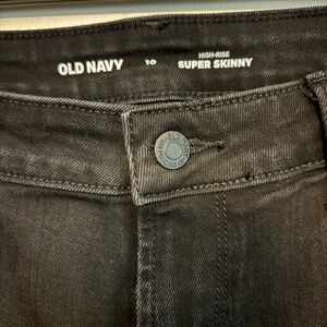 High-Waisted Rockstar Super-Skinny Jeans - Black Jack Women’s Size 10